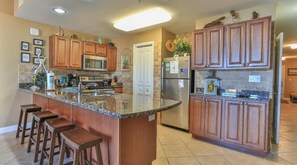 Condo, 1 King Bed with Sofa bed (Beach Resort 507) | Private kitchen | Oven, toaster