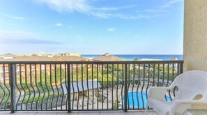 Condo, 1 King Bed with Sofa bed (Beach Resort 507) | Property grounds