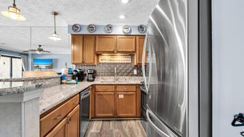 Condo, 1 King Bed with Sofa bed (Crystal Villas 6A) | Private kitchen | Oven, toaster