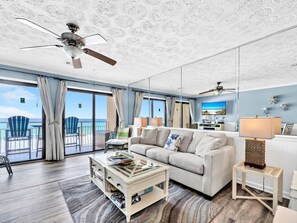 Living area - Crystal Villas 6A (Destin)