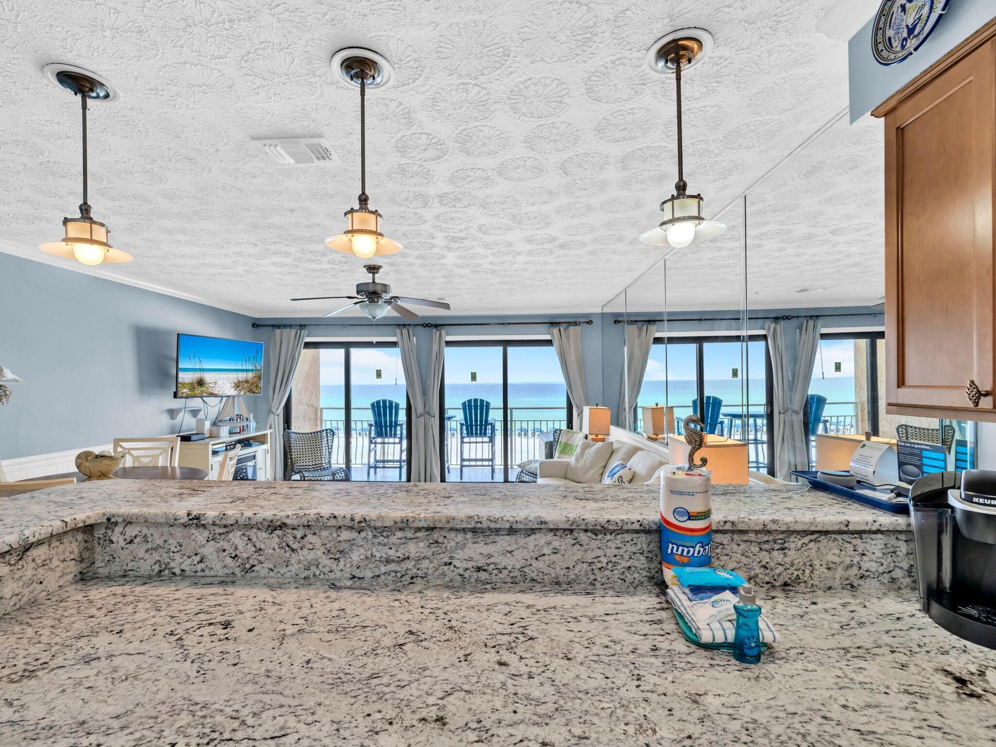 Condo, 1 cama King e sofá-cama (Crystal Villas 6A) | Parte interna