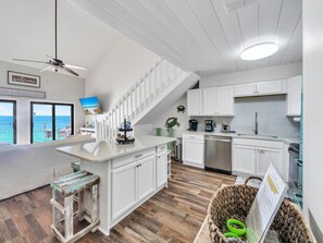 Private kitchen - Crystal Villas 12B (Destin)