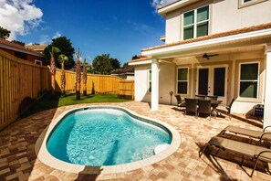 獨棟房屋, 多張床 (Wanderlust) | 游泳池 | 室外游泳池和溫水游泳池,提供日光浴躺椅