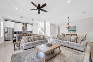 Living area - Wanderlust (Destin)