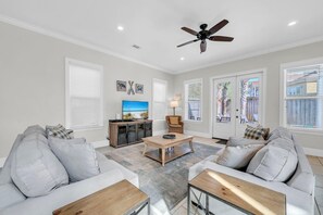 Living area - Wanderlust (Destin)