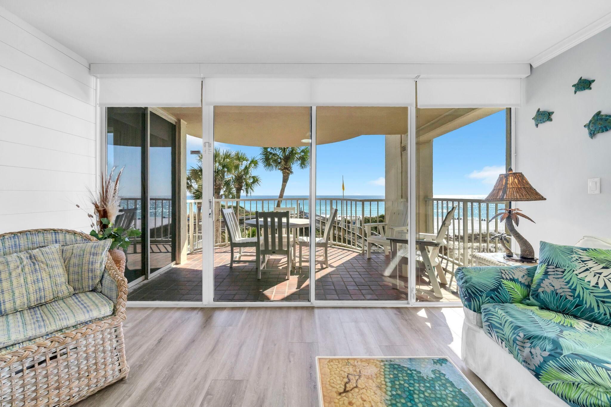 Lägenhet - flera sängar - havsutsikt (Hidden Dunes Gulfside 206) | Vardagsrum