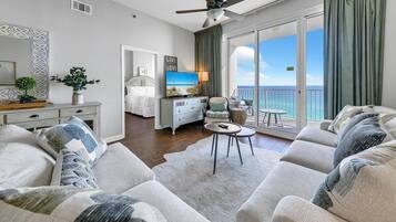 Condo, Multiple Beds, Ocean View (Leeward Key 1103) | Living area