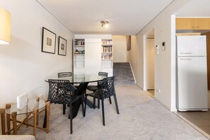 1 bedroom - Apartment in Iconic Fingerwharf (Woolloomooloo)