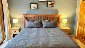 3 dormitorios, escritorio, tabla de planchar con plancha y wifi gratis