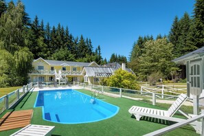 Piscina externa sazonal