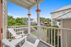 Property grounds - Sea Spray Cottage (Miramar Beach)