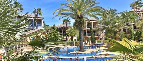 House, Multiple Beds, Pool View (Tuscany) | Pool