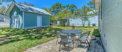 House, Multiple Beds (Flip Flop Cottage) | Outdoor dining