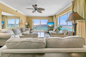 公寓客房, 多張床, 海景 (Destin Towers 102) | 客廳