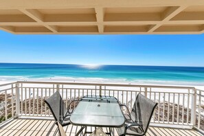 Condo, várias camas, vista para o oceano (Destin Towers 102) | Opções para refeição ao ar livre