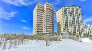Condo, várias camas, vista para o oceano (Destin Towers 111) | Fachada