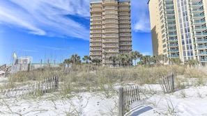 Condo, várias camas, vista para o oceano (Destin Towers 142) | Fachada
