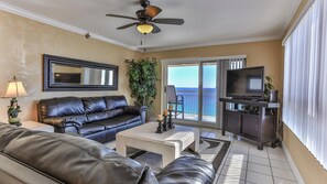 公寓客房, 多張床, 海景 (Destin Towers 142) | 起居區