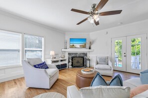 House, Multiple Beds (Rainbow Fish) | Living area - Rainbow Fish (Santa Rosa Beach)