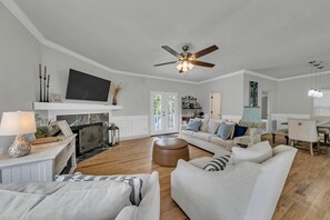 House, Multiple Beds (Rainbow Fish) | Living area - Rainbow Fish (Santa Rosa Beach)