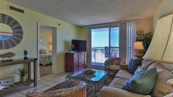 公寓式客房, 多张床, 海洋景观 (Destin on the Gulf 302) | 起居区