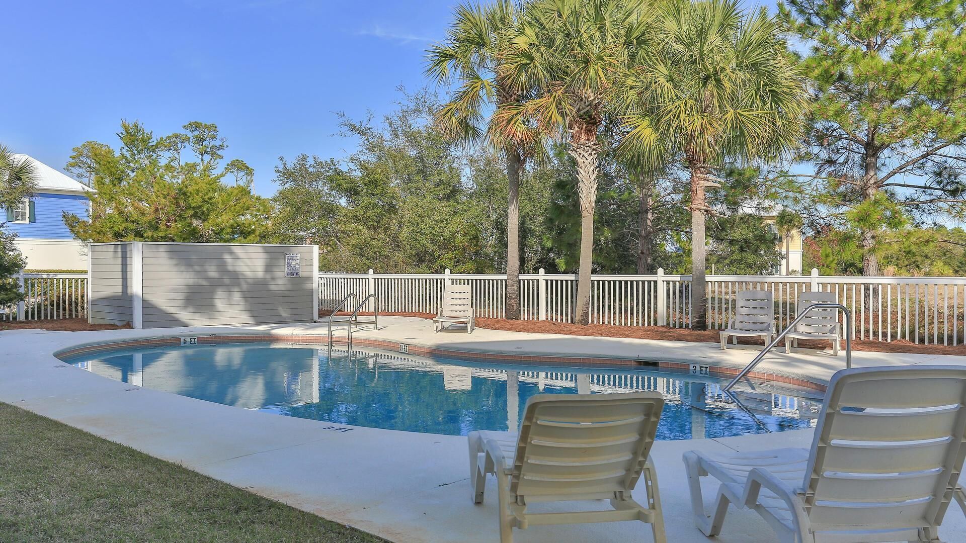 House, Multiple Beds (Seashine and Sunkisses) | Pool