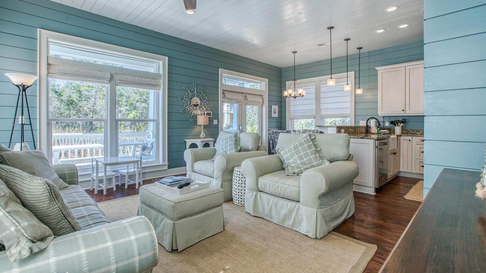 House, Multiple Beds (Shades of Blue) | Living area