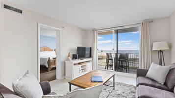Condo, Multiple Beds, Ocean View (Destin on the Gulf 307) | Living area