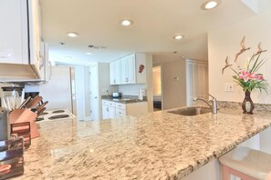 Private kitchen - Destin Towers 143 (Destin)