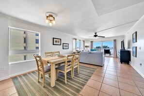 Bloc d'apartaments, diversos llits, vistes a l'oceà (Destin Towers 31) | Interior