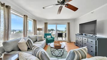 Condo, Multiple Beds, Ocean View (Destin Towers 31) | Living area
