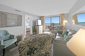 Leilighet, flere senger, havutsikt (Destin on the Gulf 404) | Oppholdsområde