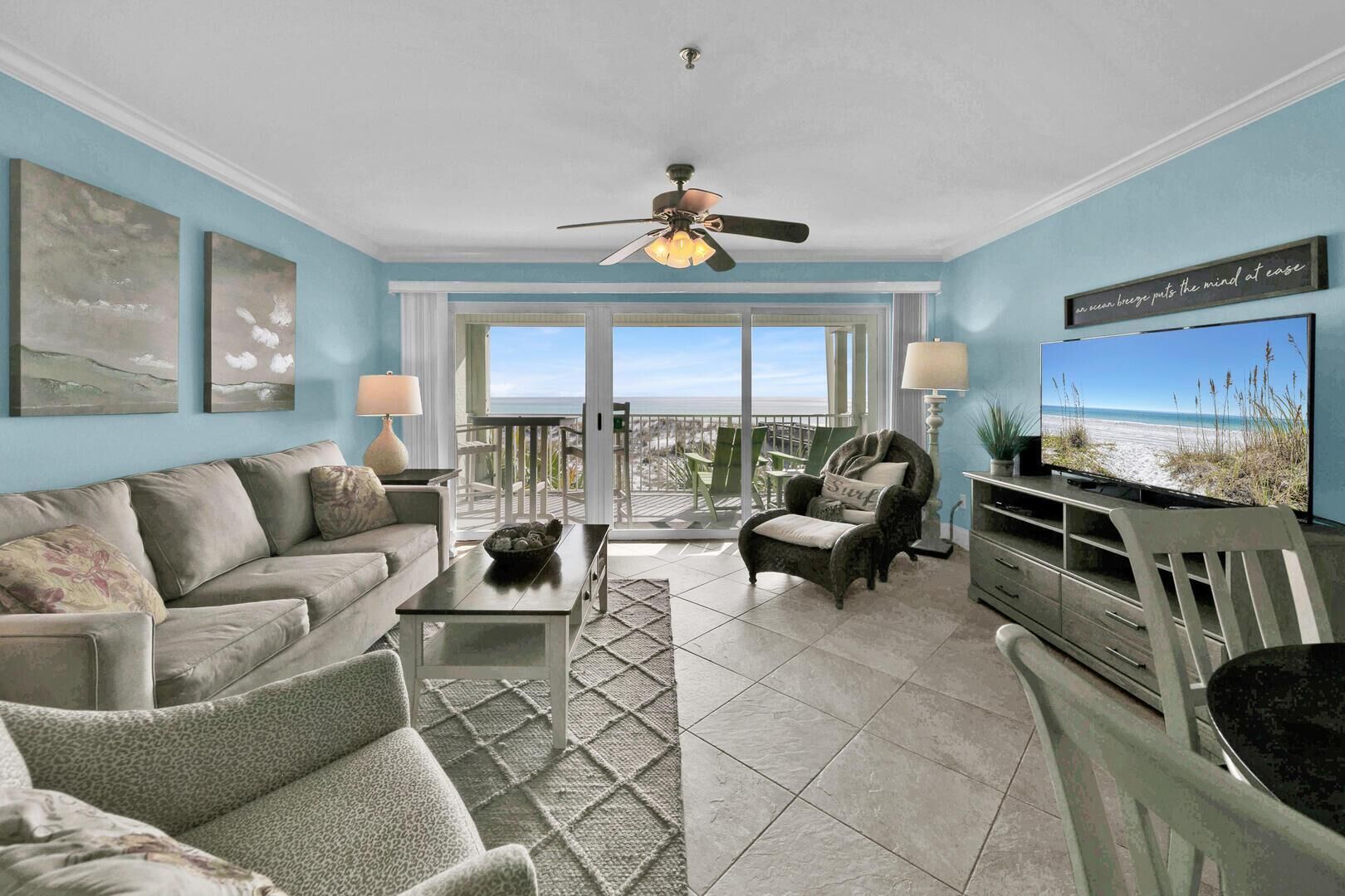 Condo, 1 giường cỡ king và sofa giường (Commodore's Retreat 102) | Khu phòng khách