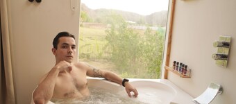 Unique Cottage In Gurugram with hill view and  Private Jacuzzi . Pet Friendly