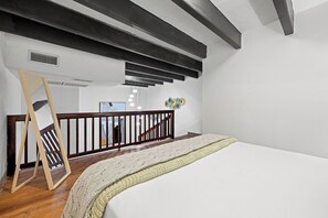 1 bedroom, desk, iron/ironing board, travel cot - Villa Ignacio | Stylish mezzanine in the old town! (San Juan)