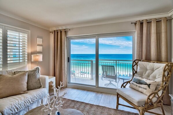 Condo, Multiple Beds, Ocean View (Destin Towers 81) | Living area - Destin Towers 81 (Destin)