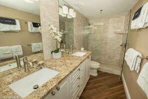 Condo, Multiple Beds, Ocean View (Destin on the Gulf 704) | Bathroom | Towels - Destin on the Gulf 704 (Destin)