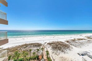 Condo, varias camas, vista al océano (Destin Towers 93) | Playa | En la playa 