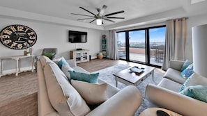 Living area - Aegean 101 (Destin)