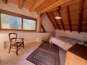 4 Schlafzimmer, Bügeleisen/Bügelbrett, kostenloses WLAN, Bettwäsche
