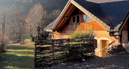 Grand Chalet Plein de Charme, Proche D'annecy et du Lac, au Pied du Parmelan