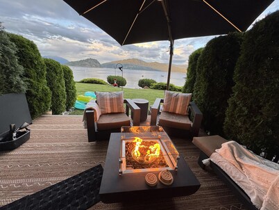 Bigfoot's Beach Retreat - Shuswap Vacation & Sledding Destination