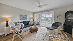 Apartment, Mehrere Betten, Blick auf den Innenhof (Seahaunts 6A) | Wohnbereich