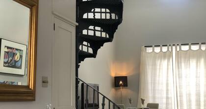 London-apartment-sleeps2-privateentrance