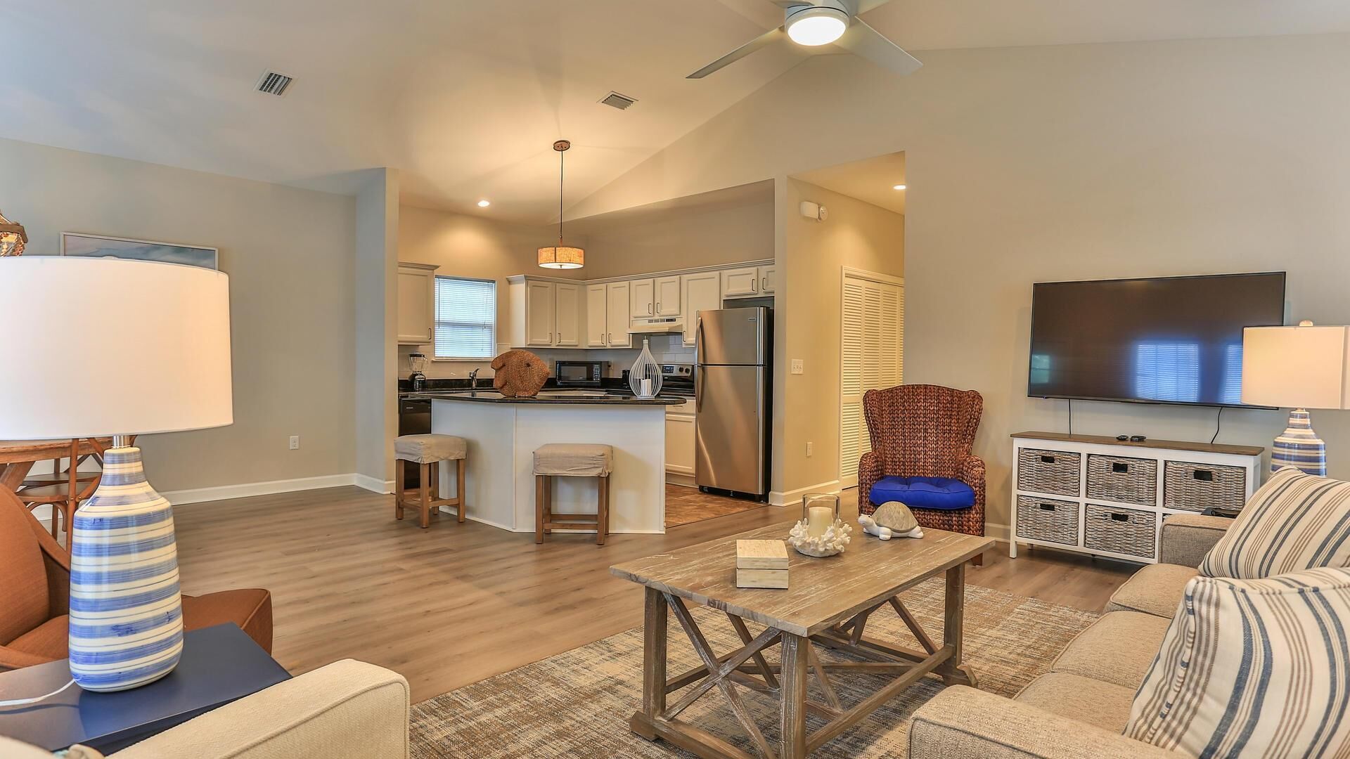 하우스, 킹사이즈침대 1개 및 소파베드 (After Dune Delight) | 거실 공간