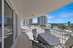 Apartment, Mehrere Betten, Meerblick (St. Maarten 402 at Silver Shells) | Speisen im Freien