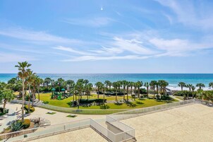 Condo, Multiple Beds, Ocean View (St. Maarten 402 at Silver Shells) | Property grounds