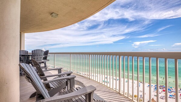 コンドミニアム ベッド (複数台) ビーチビュー (St. Maarten 1207 at Silver Shells) | 施設の敷地