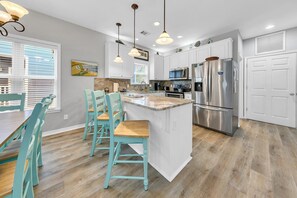 Maison, Plusieurs lits (Beaches and Birdies) | Cuisine privée | Un four, grille-pain