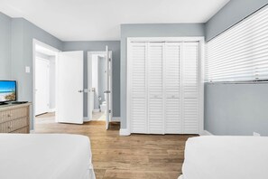 Condo, 1 King Bed with Sofa bed (Aegean 204) | 2 bedrooms